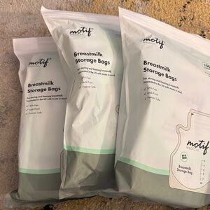 NEW Motif Breastmilk Storage Bags 300 count